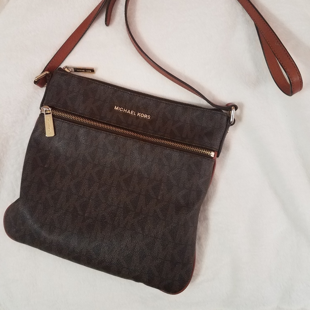 Michael Kors Signature Crossbody Purse